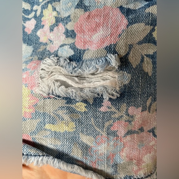 Tinseltown Denim Couture Distressed Floral Shorts Embellished Cooper Accent Sz 5 - Picture 7 of 15